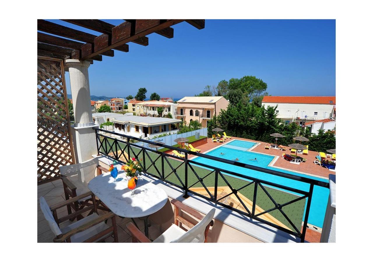 Thinalos Aparthotel Acharavi  Bagian luar foto